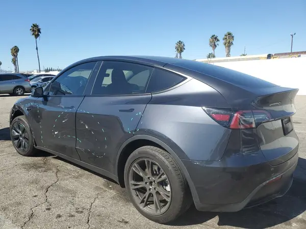 7SAYGDED7RF098964 2024 TESLA MODEL Y - Image 2