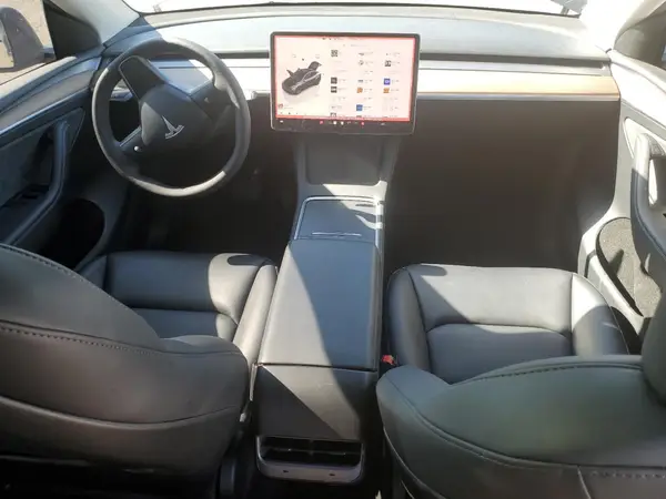 7SAYGDED7RF098964 2024 TESLA MODEL Y - Image 8
