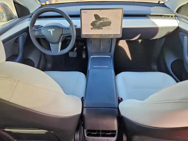 7SAYGDED7RF104049 2024 TESLA MODEL Y - Image 8