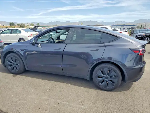 7SAYGDED7RF107114 2024 TESLA MODEL Y - Image 2