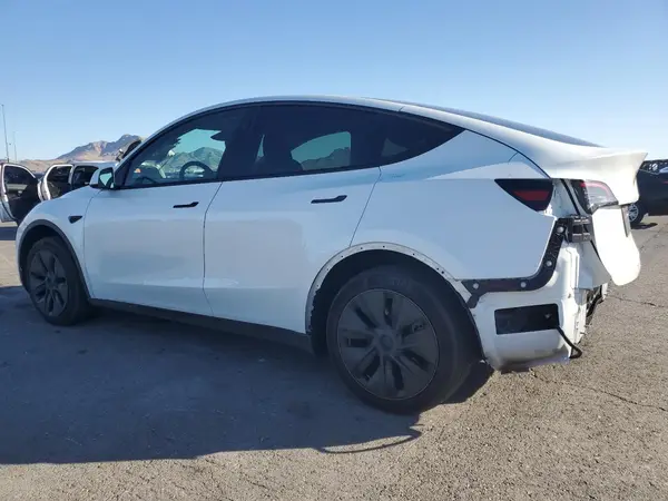 7SAYGDED7RF109039 2024 TESLA MODEL Y - Image 2