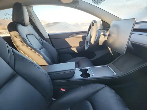 7SAYGDED7RF110062 2024 TESLA MODEL Y - Image 8