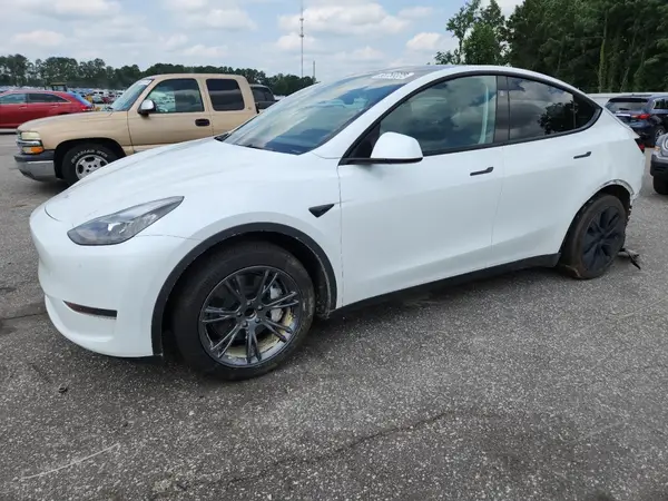 7SAYGDED7RF111664 2024 TESLA MODEL Y - Image 1