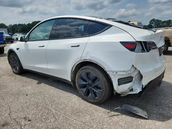 7SAYGDED7RF111664 2024 TESLA MODEL Y - Image 2