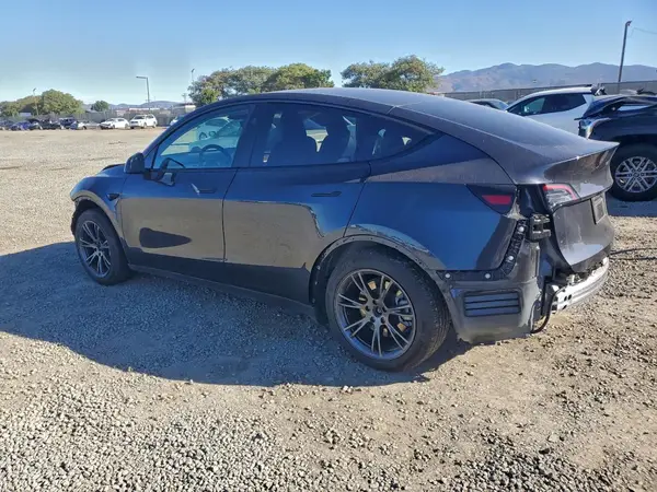 7SAYGDED7RF112278 2024 TESLA MODEL Y - Image 2