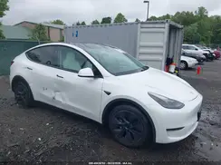 7SAYGDED7RF112586 2024 TESLA MODEL Y