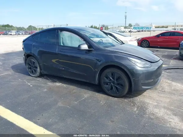 7SAYGDED7RF113057 2024 TESLA MODEL Y - Image 1