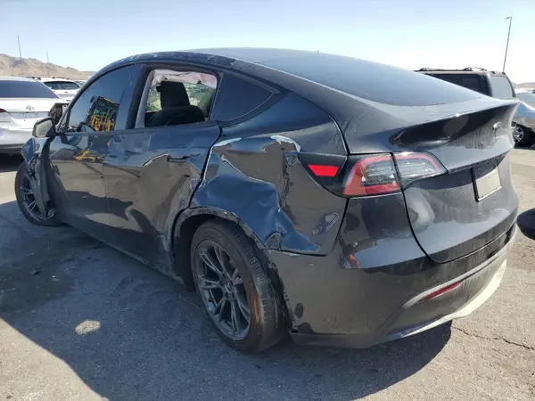7SAYGDED7RF116833 2024 TESLA MODEL Y - Image 2