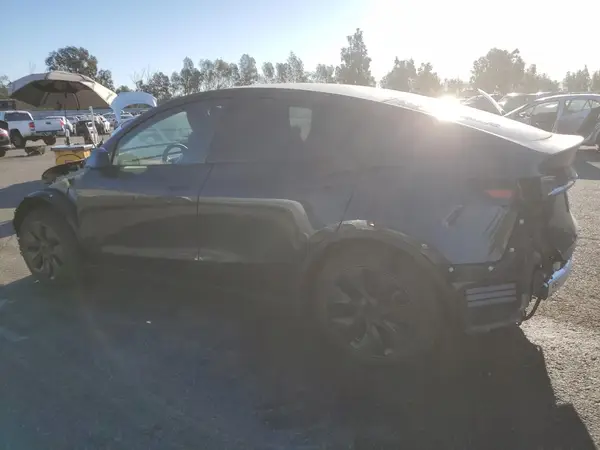 7SAYGDED7RF117657 2024 TESLA MODEL Y - Image 2