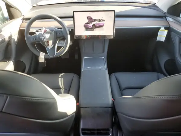 7SAYGDED7RF117657 2024 TESLA MODEL Y - Image 8