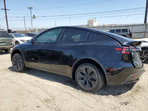 7SAYGDED7RF125208 2024 TESLA MODEL Y - Image 2