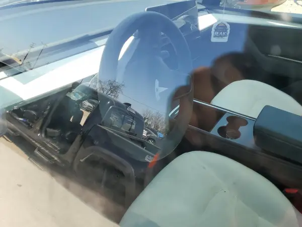 7SAYGDED7RF125208 2024 TESLA MODEL Y - Image 8