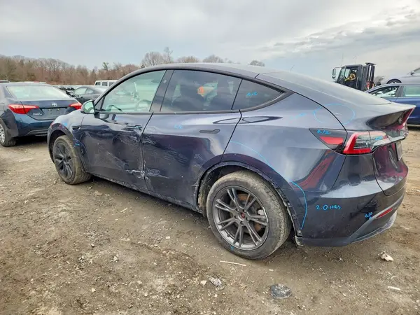 7SAYGDED7RF132515 2024 TESLA MODEL Y - Image 2