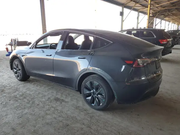 7SAYGDED7RF152733 2024 TESLA MODEL Y - Image 2