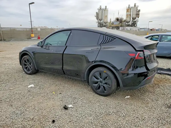 7SAYGDED7RF160783 2024 TESLA MODEL Y - Image 2