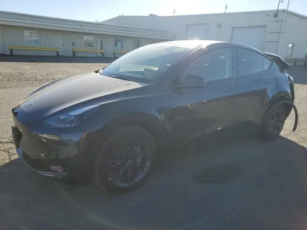 7SAYGDED7RF162890 2024 TESLA MODEL Y - Image 1