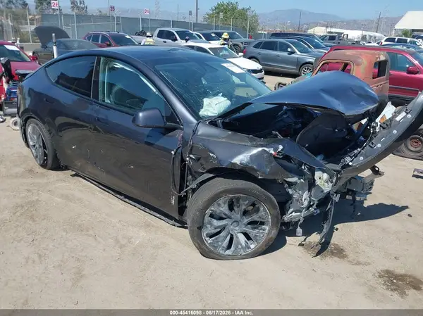 7SAYGDED7RF180287 2024 TESLA MODEL Y - Image 1