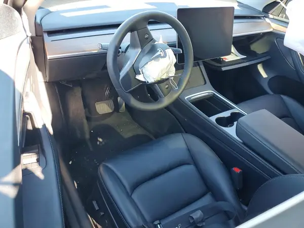 7SAYGDED7RF183612 2024 TESLA MODEL Y - Image 8