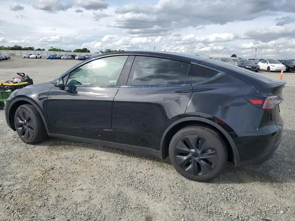 7SAYGDED7RF201946 2024 TESLA MODEL Y - Image 2