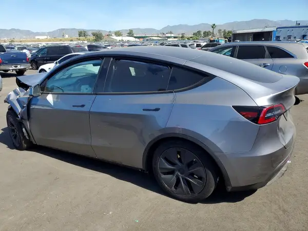 7SAYGDED7RF211585 2024 TESLA MODEL Y - Image 2