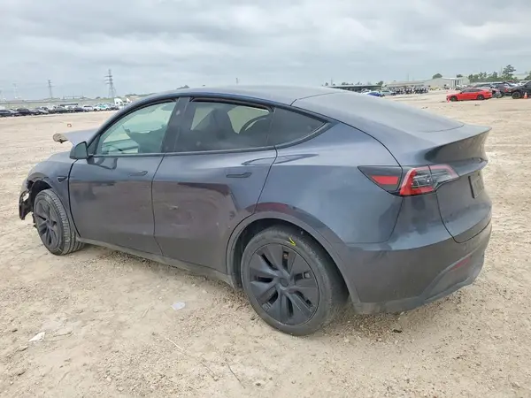 7SAYGDED7SA340056 2025 TESLA MODEL Y - Image 2