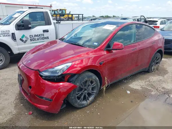 7SAYGDED7SA360212 2025 TESLA MODEL Y - Image 2
