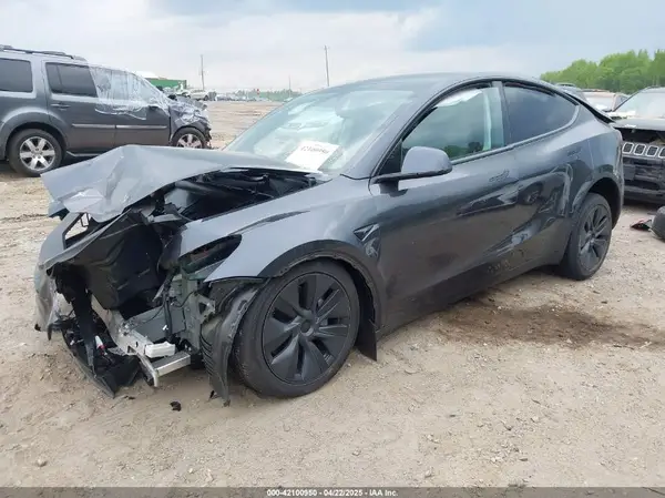 7SAYGDED7SA373235 2025 TESLA MODEL Y - Image 2