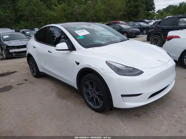 7SAYGDED7SA373669 2025 TESLA MODEL Y - Image 1