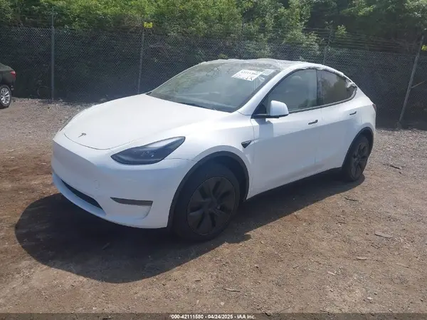7SAYGDED7SA378872 2025 TESLA MODEL Y - Image 2