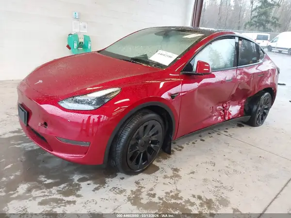 7SAYGDED7SF219255 2025 TESLA MODEL Y - Image 2
