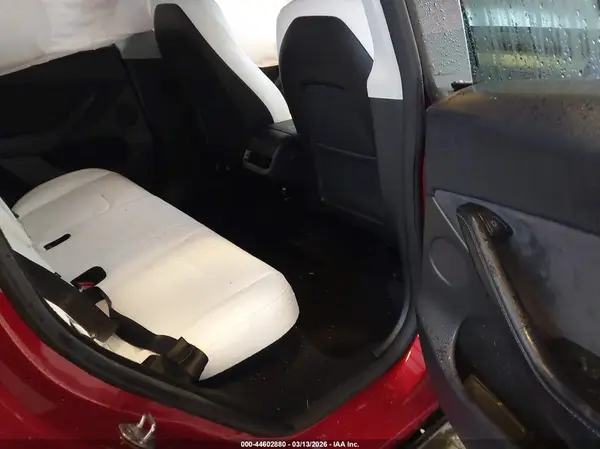 7SAYGDED7SF219255 2025 TESLA MODEL Y - Image 8
