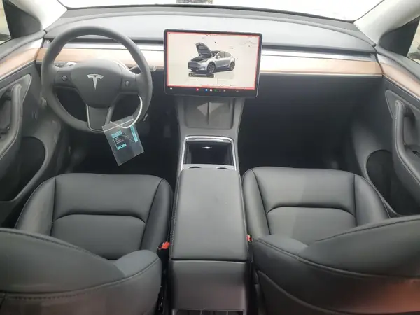 7SAYGDED7SF227582 2025 TESLA MODEL Y - Image 8