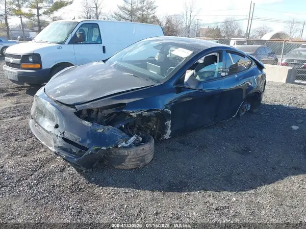 7SAYGDED7SF229722 2025 TESLA MODEL Y - Image 2