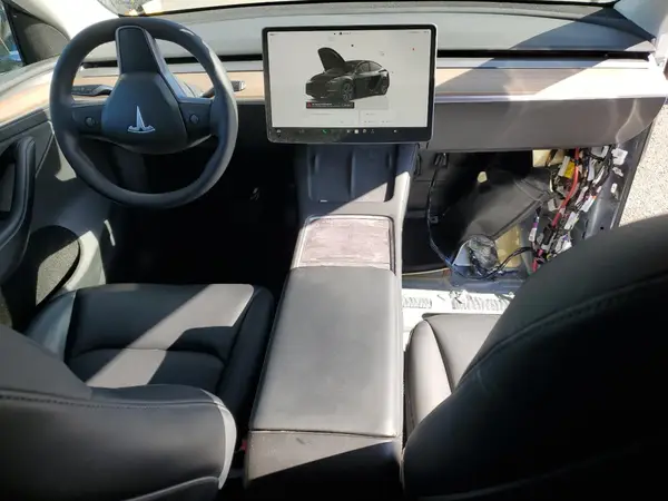 7SAYGDED7SF229994 2025 TESLA MODEL Y - Image 8