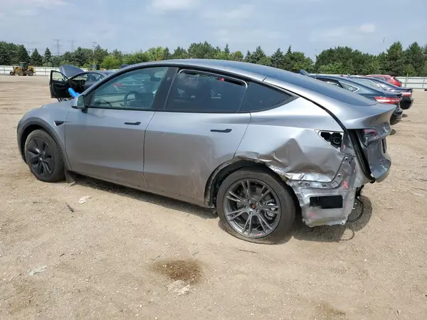 7SAYGDED7SF230739 2025 TESLA MODEL Y - Image 2