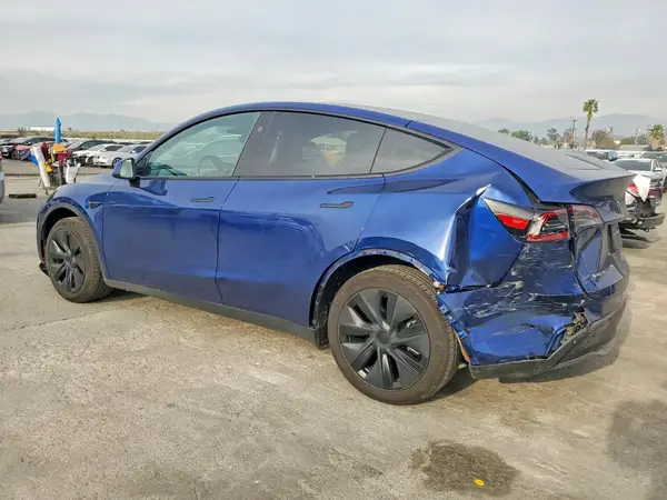 7SAYGDED7SF231356 2025 TESLA MODEL Y - Image 2