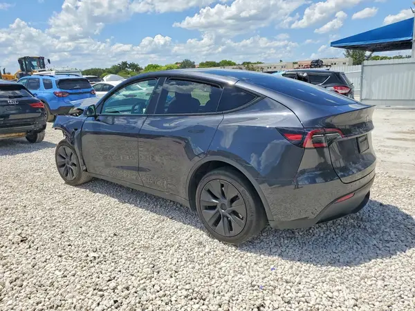 7SAYGDED7SF238291 2025 TESLA MODEL Y - Image 2
