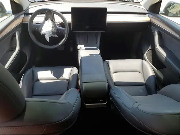 7SAYGDED7SF238291 2025 TESLA MODEL Y - Image 8