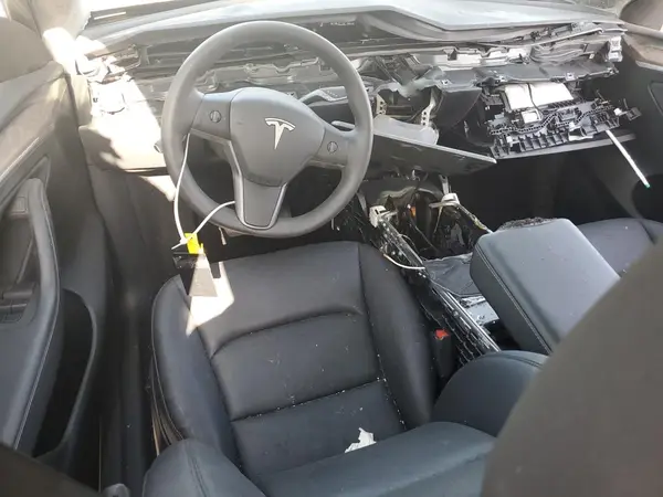 7SAYGDED7SF249758 2025 TESLA MODEL Y - Image 8