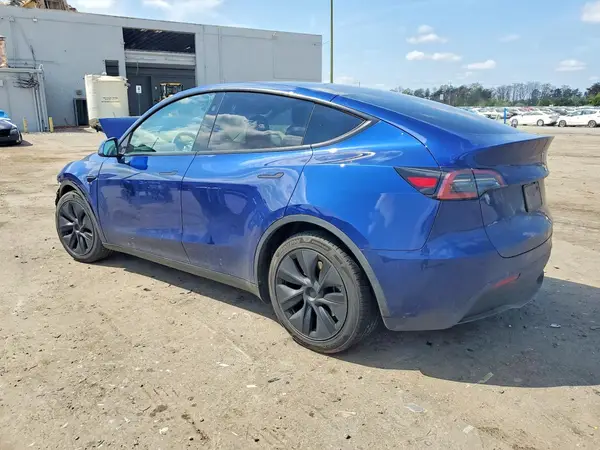 7SAYGDED7SF249811 2025 TESLA MODEL Y - Image 2