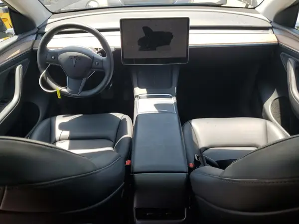 7SAYGDED7SF257259 2025 TESLA MODEL Y - Image 8