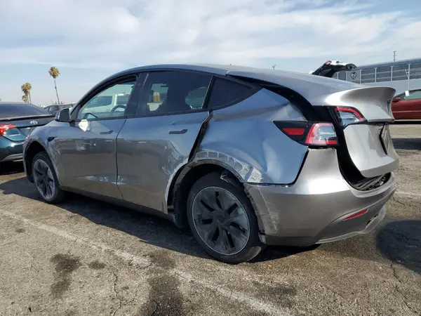 7SAYGDED7SF259884 2025 TESLA MODEL Y - Image 2