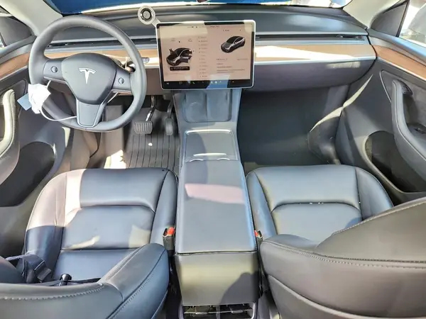 7SAYGDED7SF313233 2025 TESLA MODEL Y - Image 8