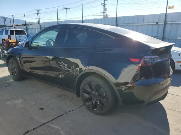 7SAYGDED7SF313426 2025 TESLA MODEL Y - Image 2