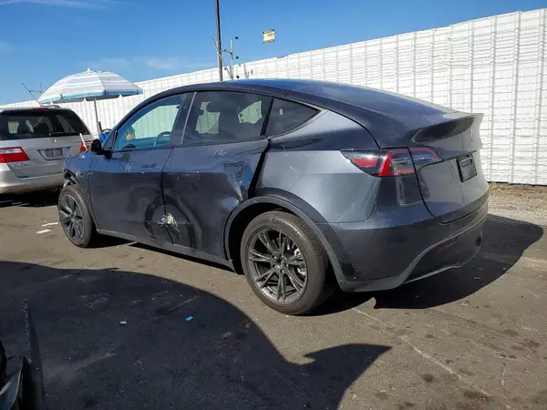 7SAYGDED7SF314012 2025 TESLA MODEL Y - Image 2