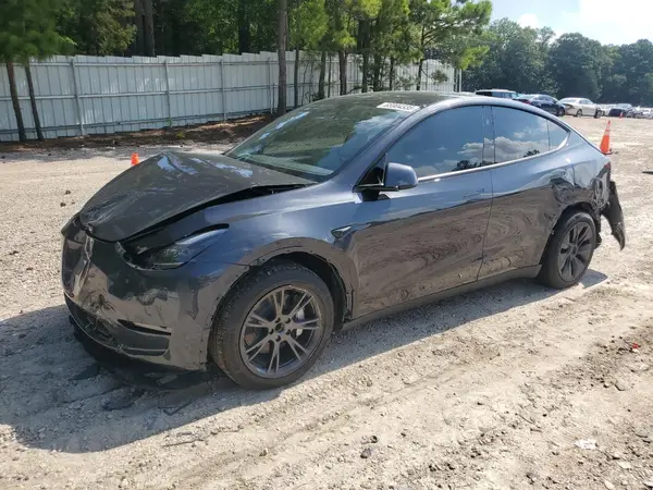 7SAYGDED7SF315919 2025 TESLA MODEL Y - Image 1