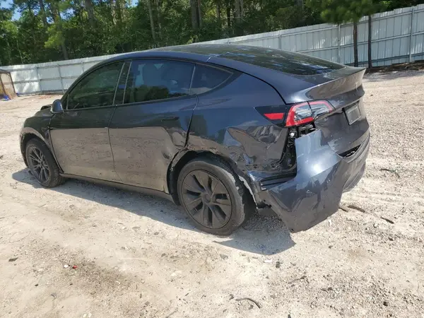 7SAYGDED7SF315919 2025 TESLA MODEL Y - Image 2