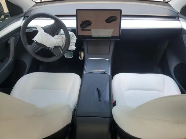 7SAYGDED7SF315919 2025 TESLA MODEL Y - Image 8