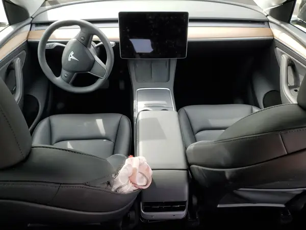 7SAYGDED7SF317637 2025 TESLA MODEL Y - Image 8