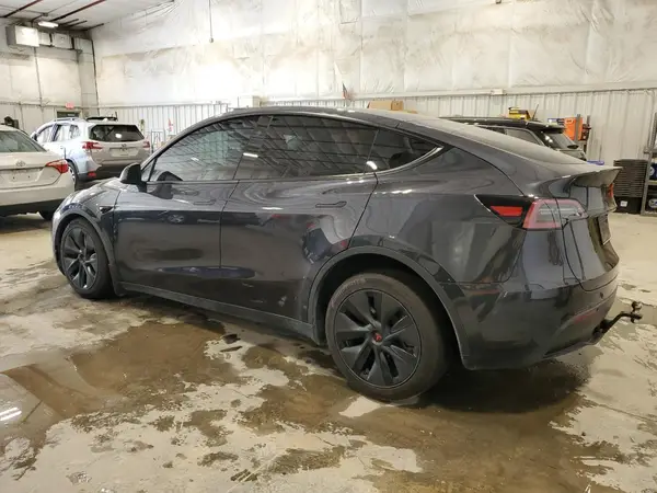 7SAYGDED7SF321686 2025 TESLA MODEL Y - Image 2